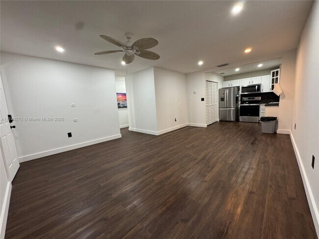 Building Photo - 13210 SW 17th Ln Unit B6-18 Rental