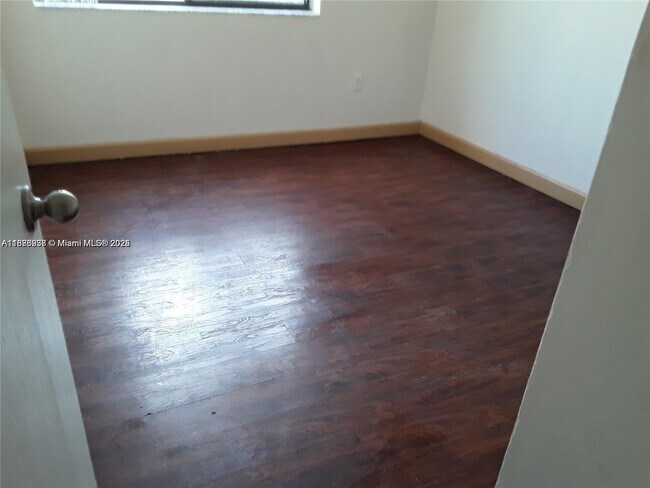 Photo - 8446 Coral Lake Way Unidad 8446