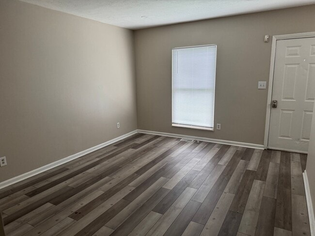 Photo - 3 Bedroom, 1 Bath Ranch Home in Columbus' ...