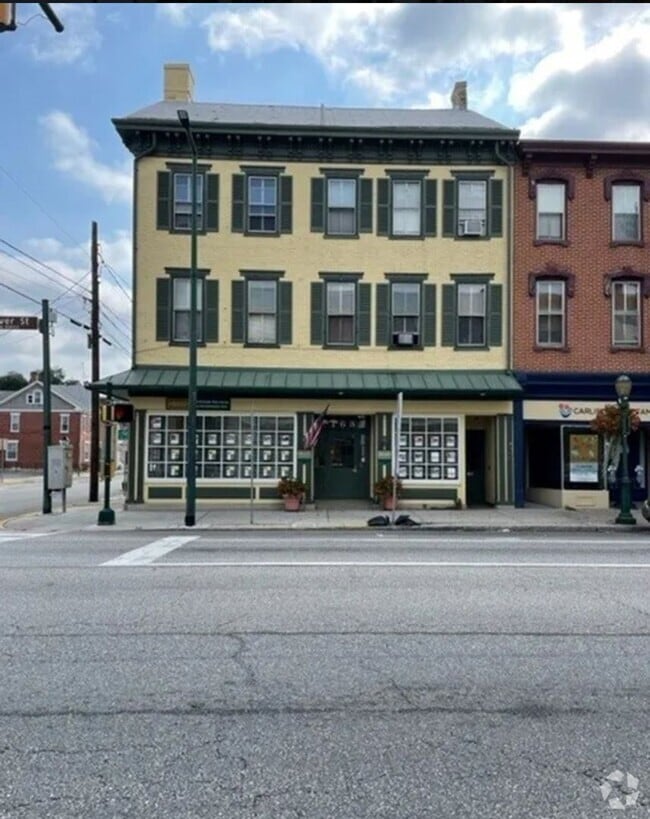 Building Photo - 159-163 N Hanover St Unit Apt 201
