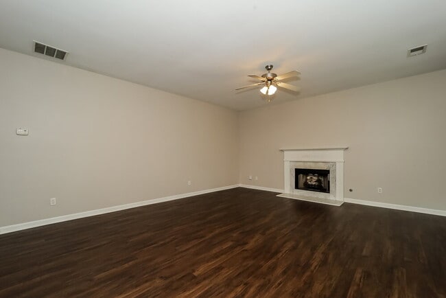 Photo - 8131 Vincent Mill Dr