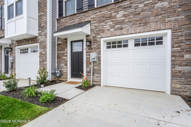 Photo - 9 Foxwood Dr