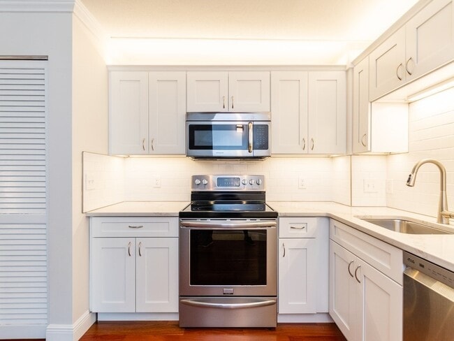 Photo - 28 Lee St Unit 6