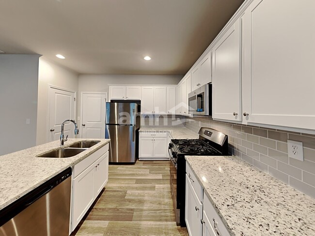 Photo - 373 Winston Cir