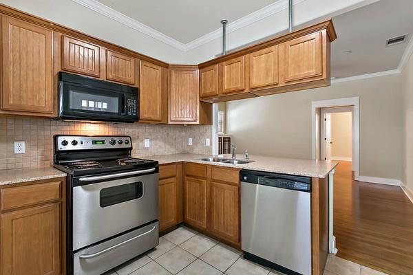 Photo - 508 Elmwood Pl Unit B