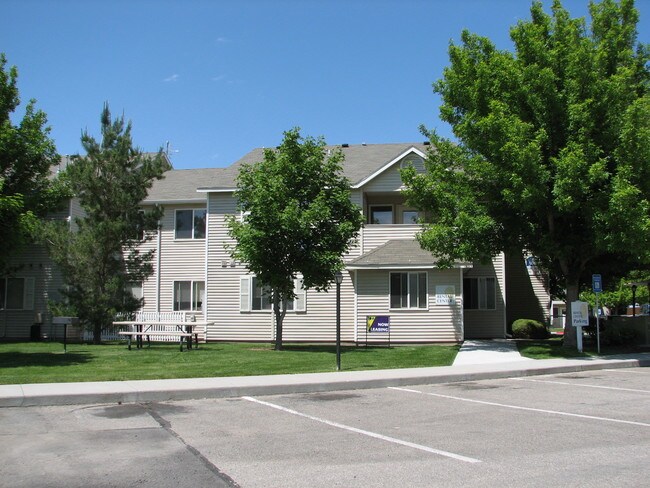 Photo - Mallard Cove Apartments