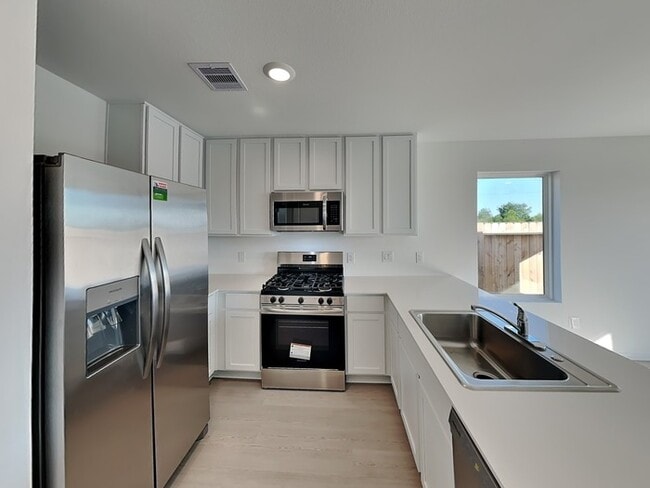 Photo - 425 Texas Pecan Dr