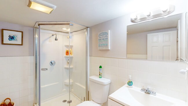 Photo - 1029 Beacon St Unit A