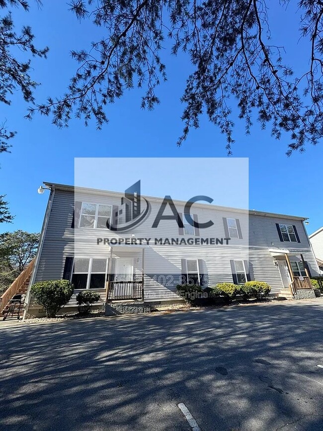 Building Photo - 52 Smith Lake Rd Unit B