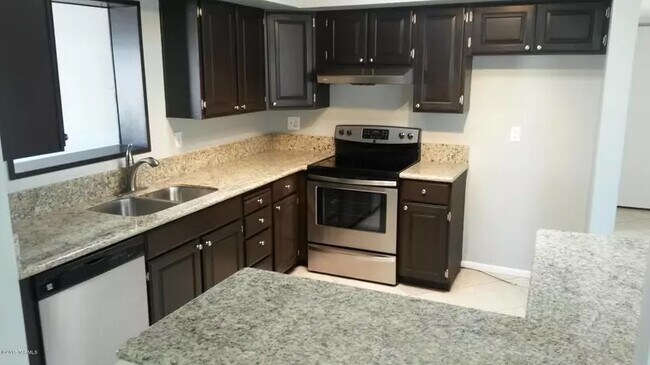 Photo - 901 S Eli Dr