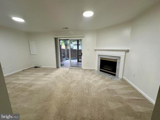 Photo - 9237 Lorton Valley Rd