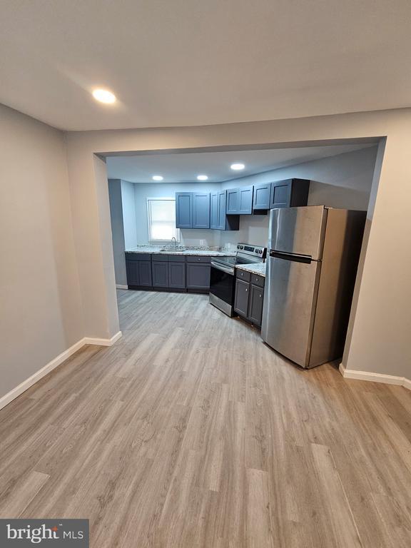 Photo - 2821 Chalmers Ave