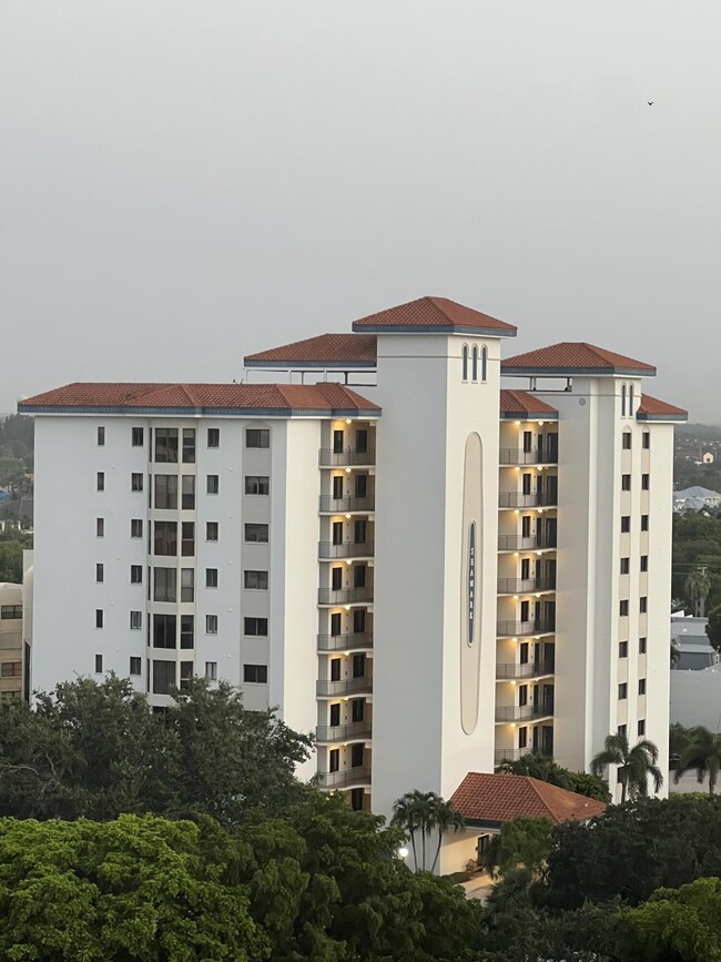 Building Photo - 370 Golfview Rd Unit 904 Rental