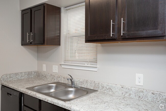 2 habitaciones, 1 baño - 923 pies cuadrados - Patriot Point of Baton Rouge (FKA Kingston Point)