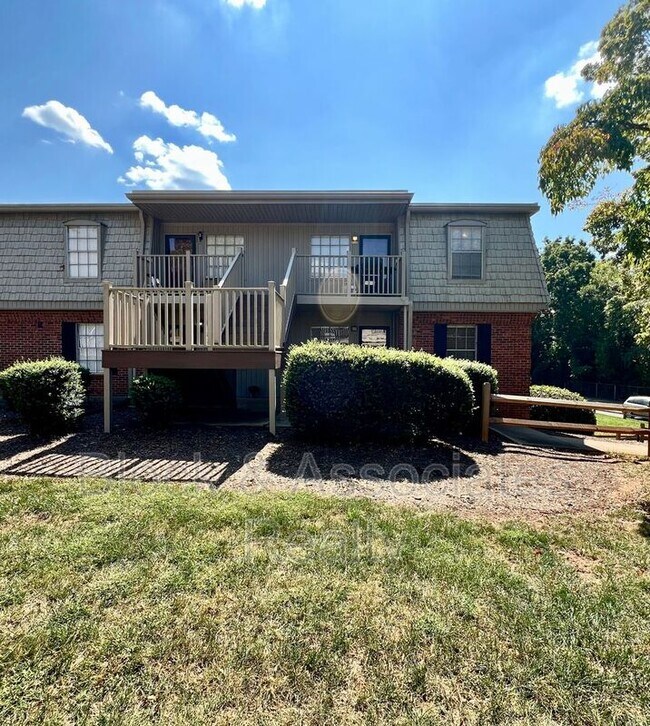 Photo - 3818 Country Club Rd