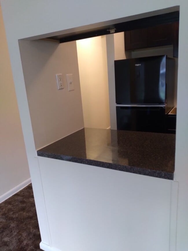 Photo - Creswood Apartments- Come home to Convenie...