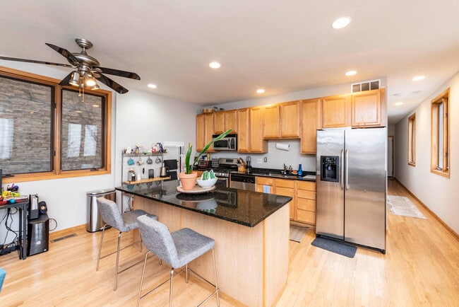 Photo - 1401 N Artesian Ave Unit 1