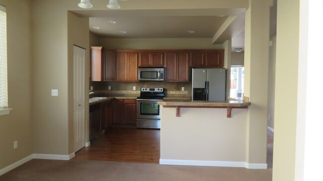 Photo - 1415 Grindstone Dr SE