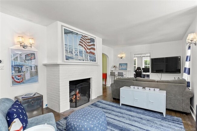 61 Hillandale Rd
