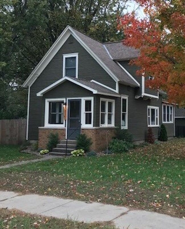 Three Bedroom Home Located in Zeeland - Three Bedroom Home Located in Zeeland