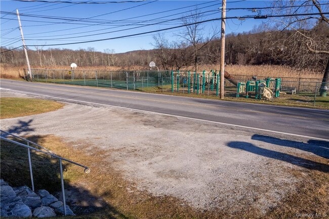 Photo - 33 Holmes Rd Unit C