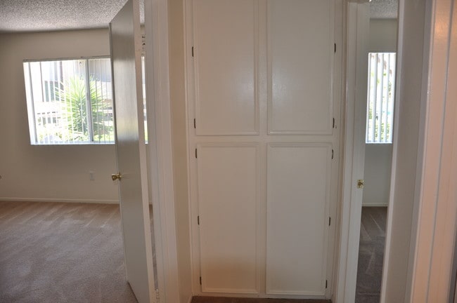Mira Monte Apartments