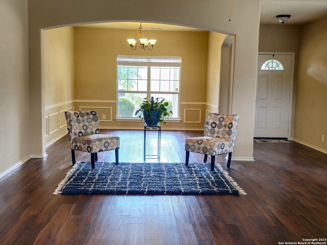 Photo - 101 Cowboy Trail