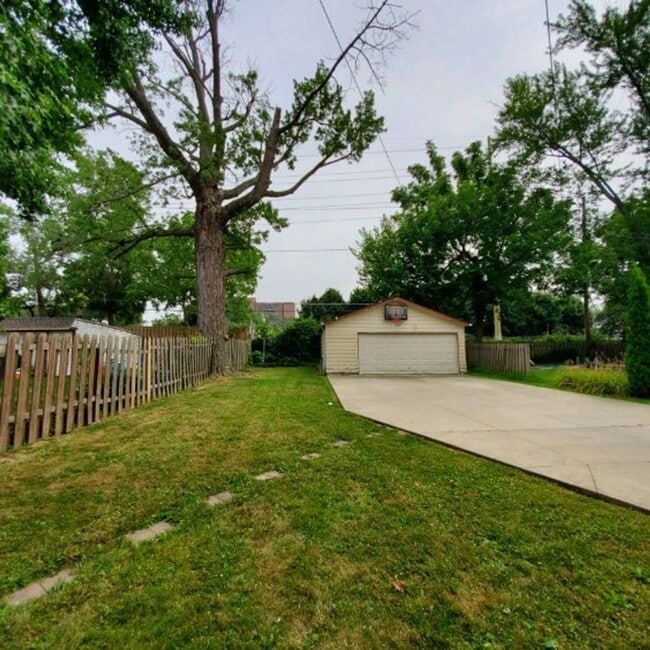 Photo - 17471-17473 Shaw Avenue, Unit 17473