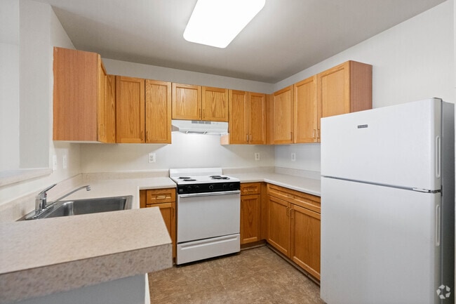 1BR, 1BA - 641SF - Kitchen