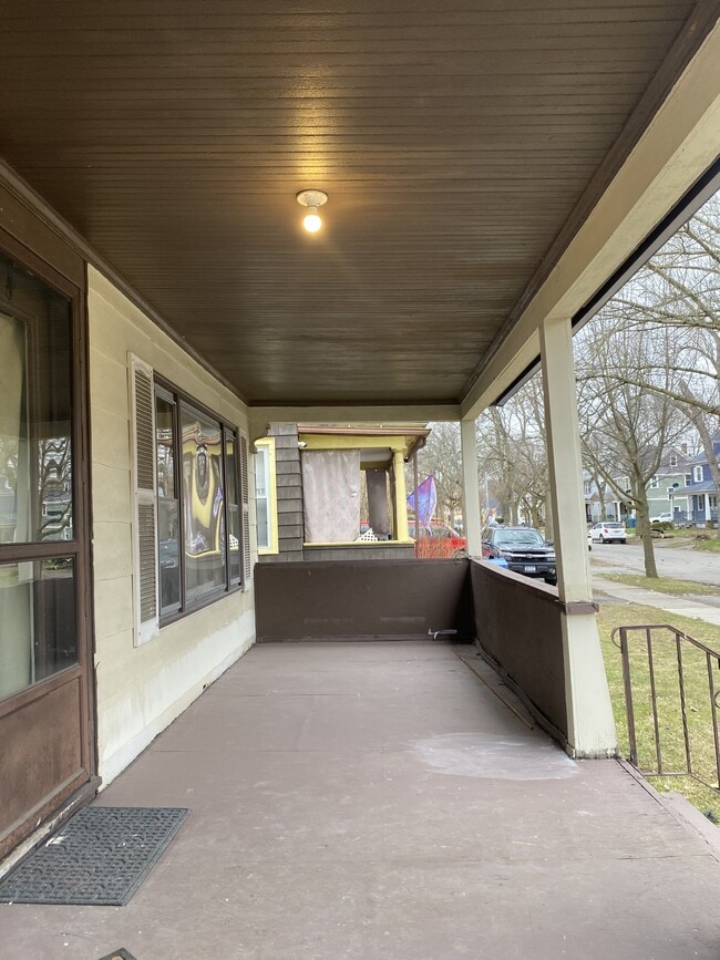 Photo - 122 Hobart St