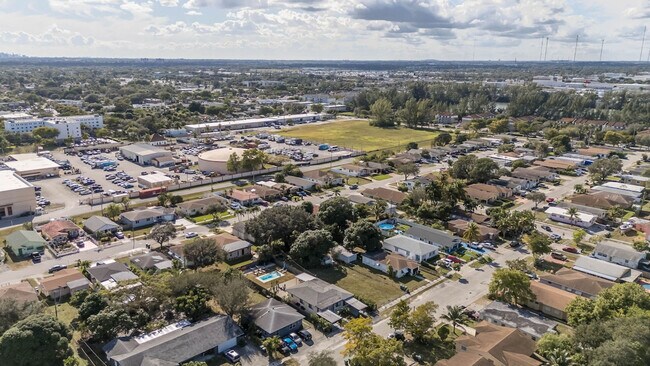 Photo - 640 NW 3rd Ct Unidad SI ID1542520P