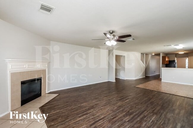 Photo - 602 Regal Hollow Ln