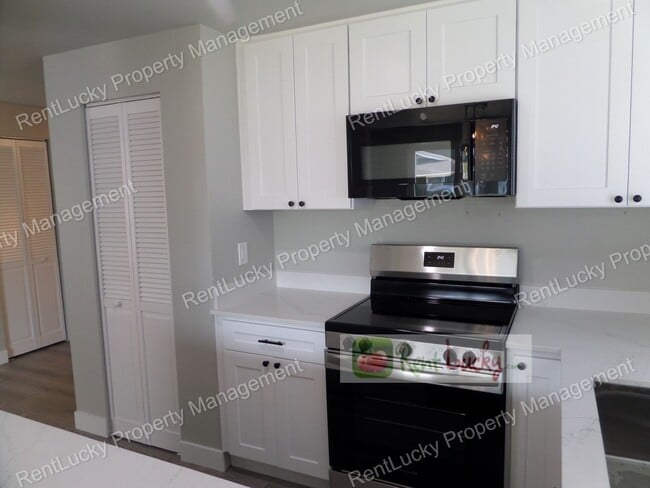 Photo - Fully Remodeled & GORGEOUS 2-Bedroom Unit ... Unit C
