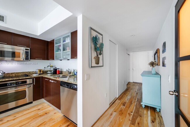 Photo - 41 SE 5th St Condo Unit 1410