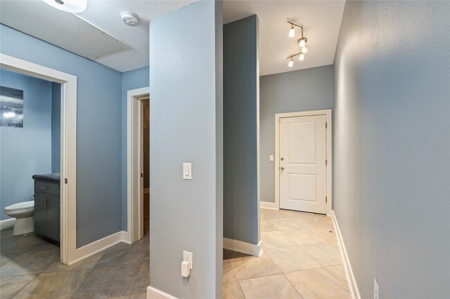 Photo - 1011 Studemont St Unit 101