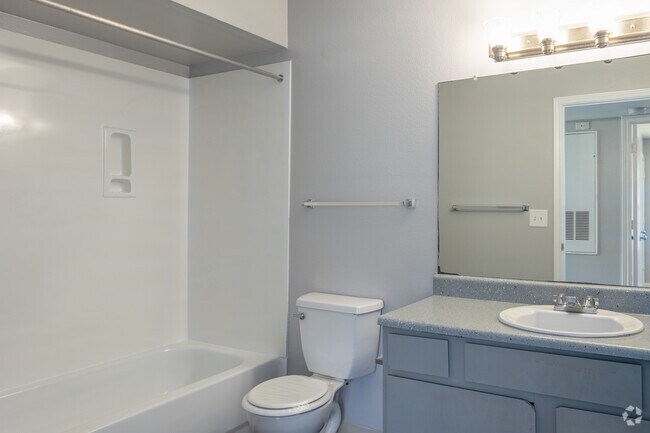 3BR, 2BA Bathroom