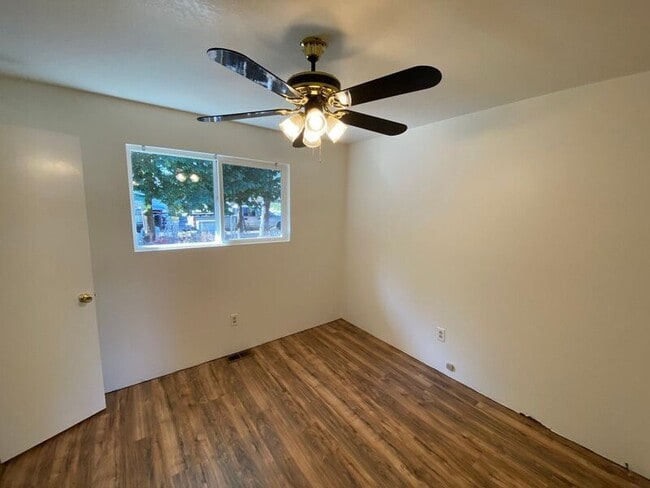 Photo - 1011 Cedar St