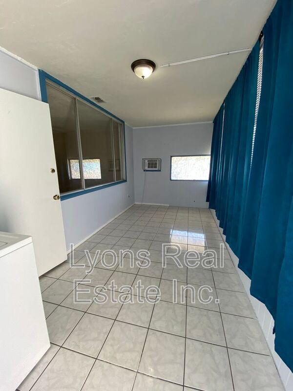 Photo - 17377 Dowling Dr