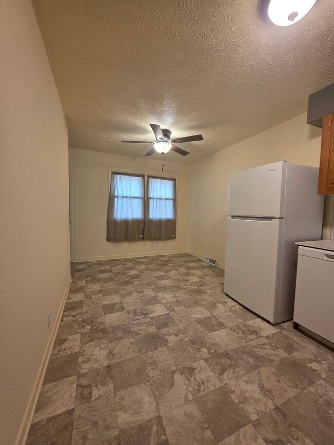Photo - Spacious Three Bedroom!