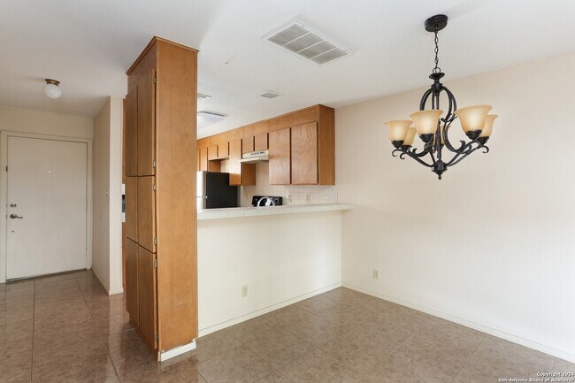 11815 Vance Jackson Rd