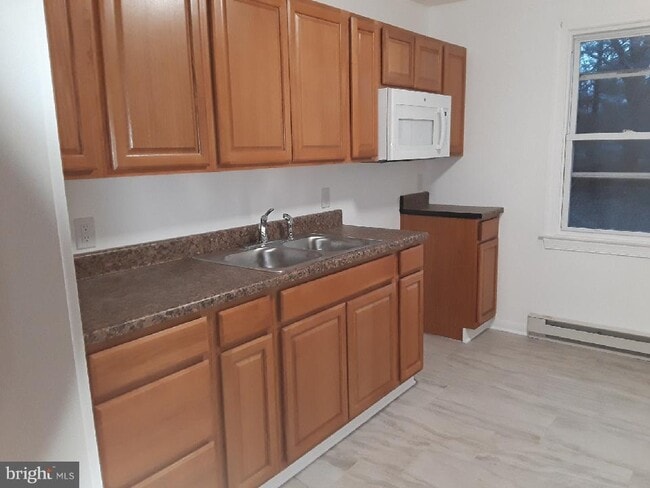 Photo - 239 Seneca Ave