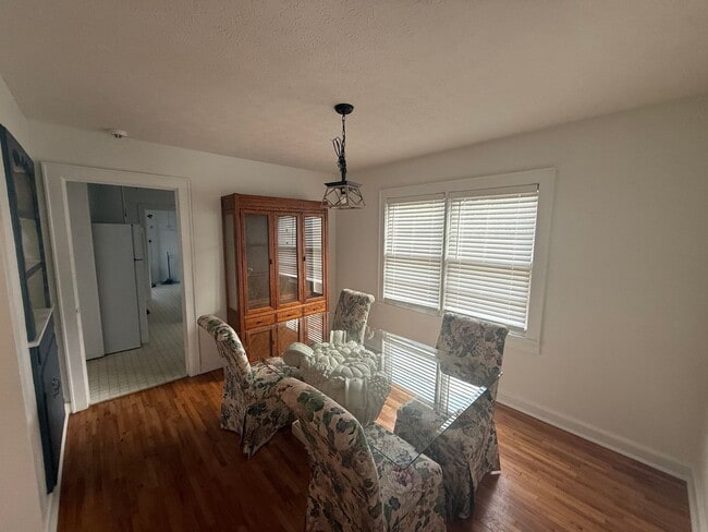 Photo - 3 Bedroom 1.5 Bath Home