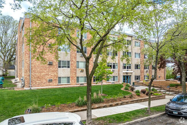 Photo - Harriet Hills Condominiums