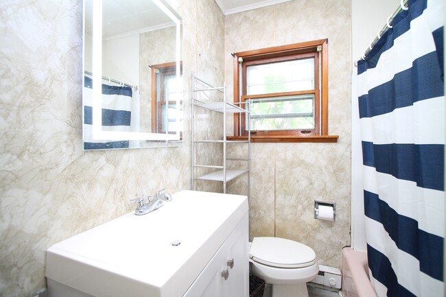 Photo - 115 Crestmont Ave