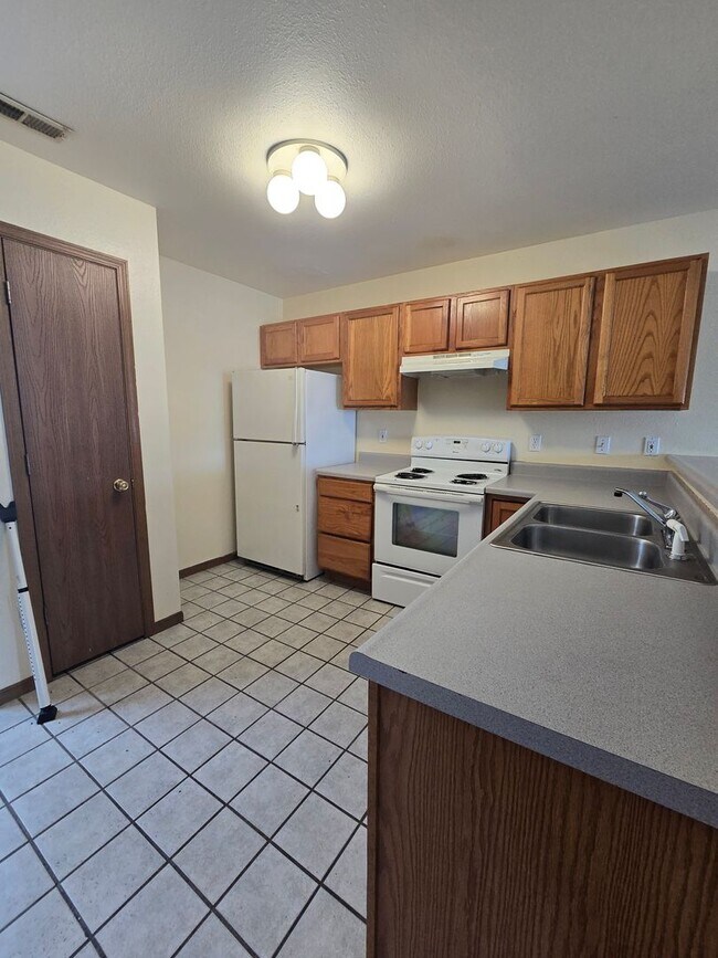 Photo - 1504-1506 Native Dancer Ct. Unit 1504 Native Dancer Ct.
