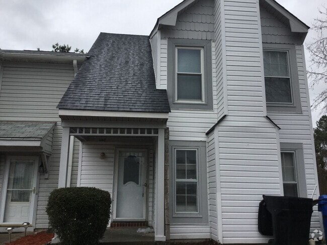 Building Photo - Wesleyan Chase Rental
