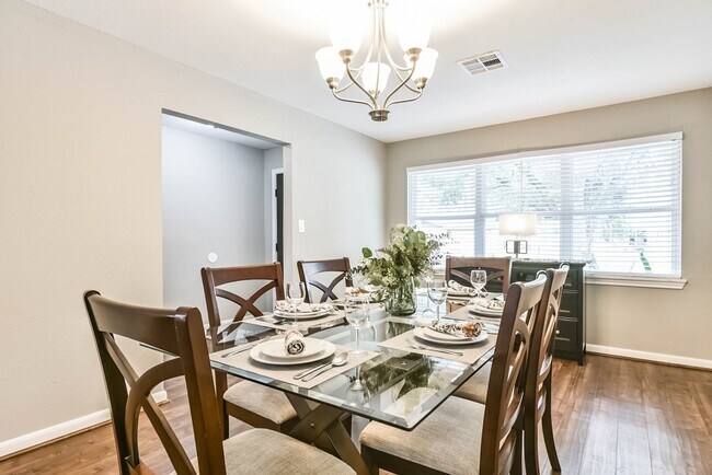 Photo - 5650 Ludington Dr