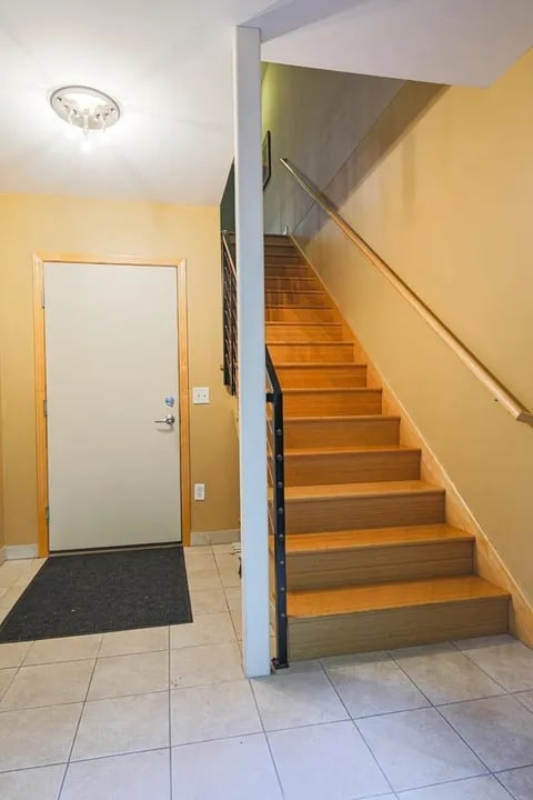 Photo - 162 2nd St N