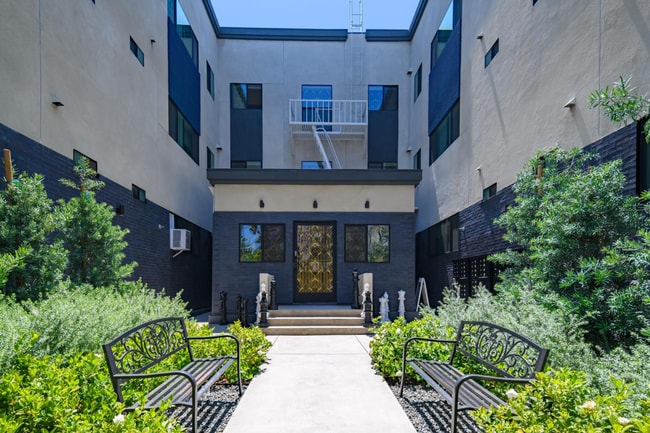 Photo - 3006 Royal St Los Angeles, CA 90007 Unit 6