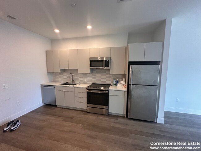 Photo - 269 E Cottage St